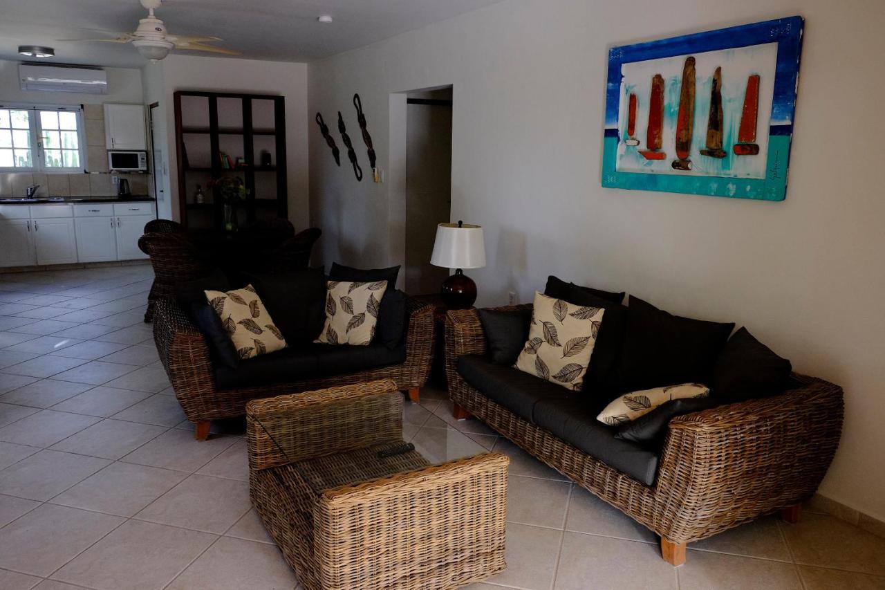 Villa Olivia Poolside Кралендижк Екстериор снимка